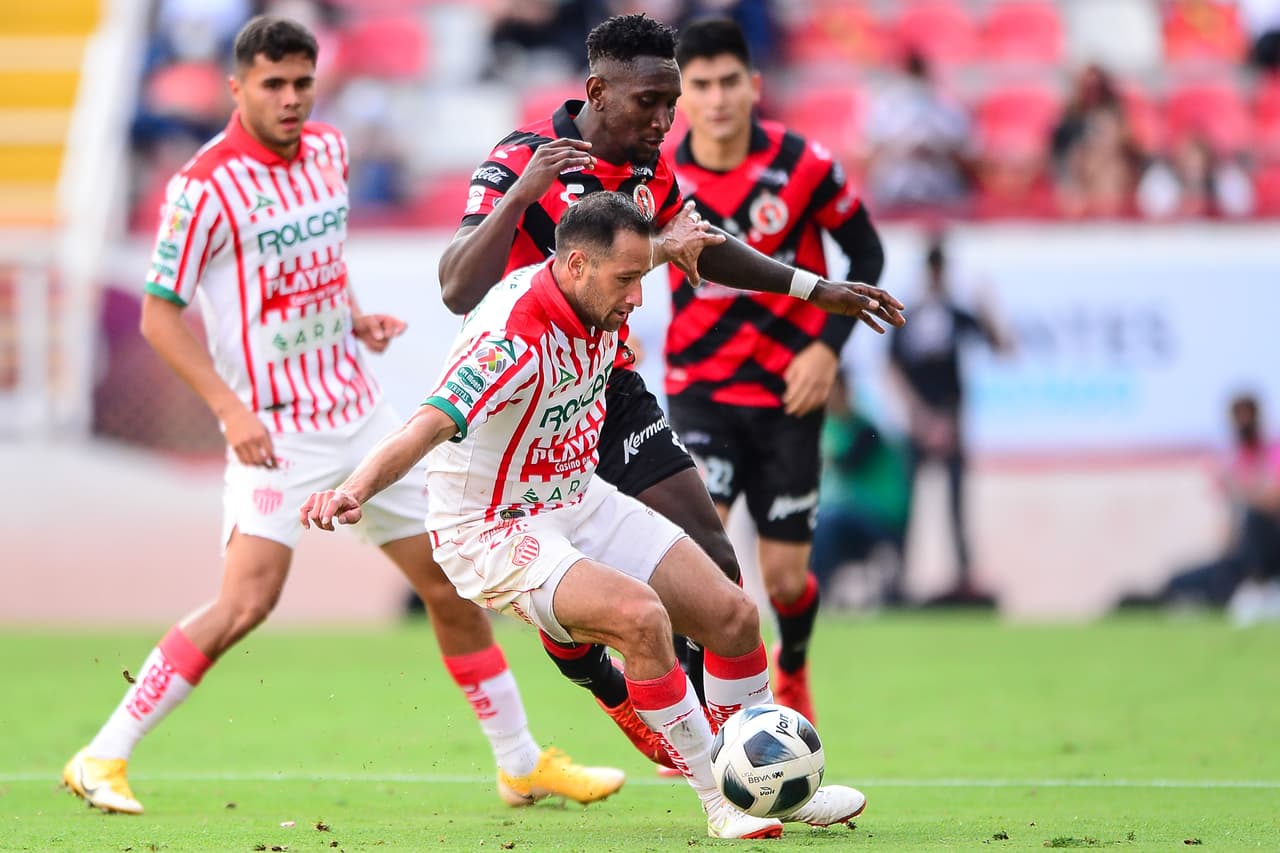 Luis Garcia, Maximiliano Salas y Alan Medina fueron los encargados de marcar en la victoria 3-0 de Necaxa sobre Tijuana.