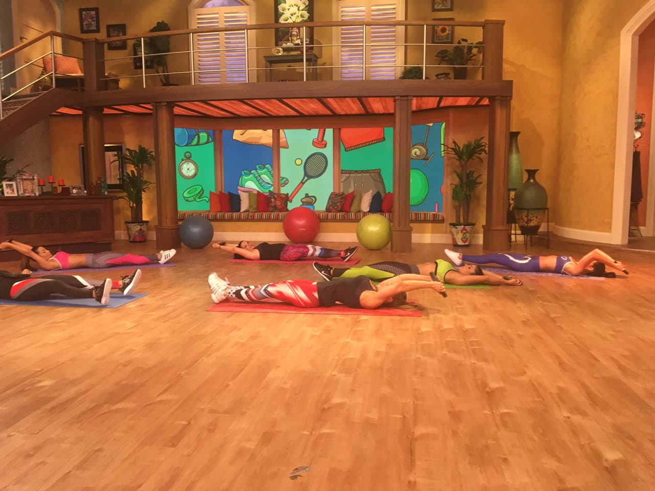 Claudia nos enseño ejercicios para diferentes grupos de músculos del abdomen.