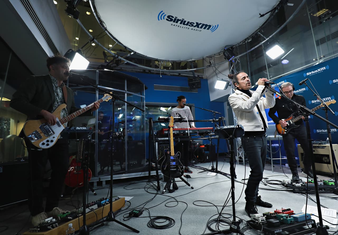 Rubén Albarrán, Emmanuel del Real, Joselo Rangel y Quique Rangel compartieron el comunicado en sus respectivas redes sociales sin hacer declaraciones al respecto.