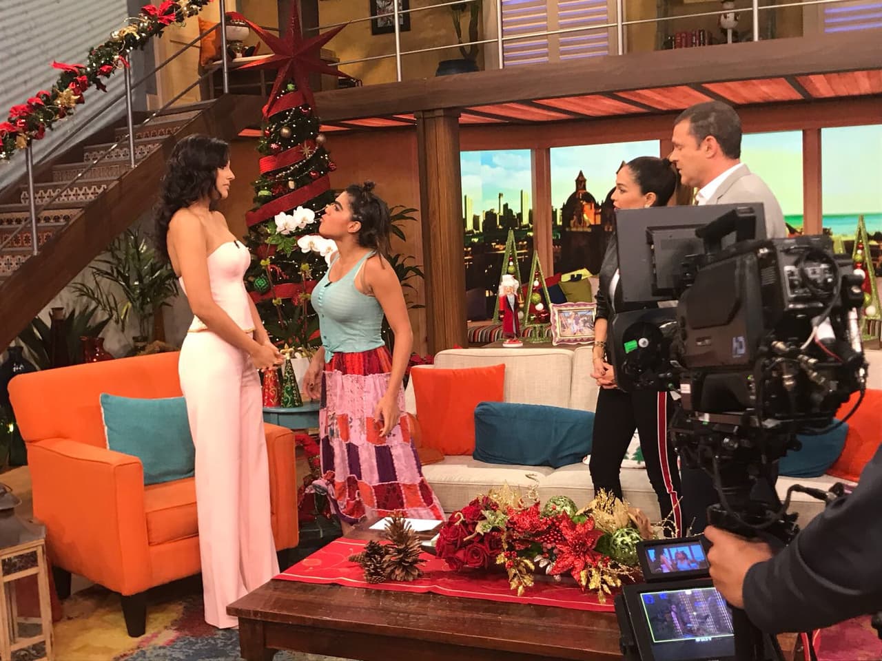 Mela aseguró que Laura y ella son amigas íntimas, casi hermanas, e incluso hablaron del gran parecido que existe entre ellas.