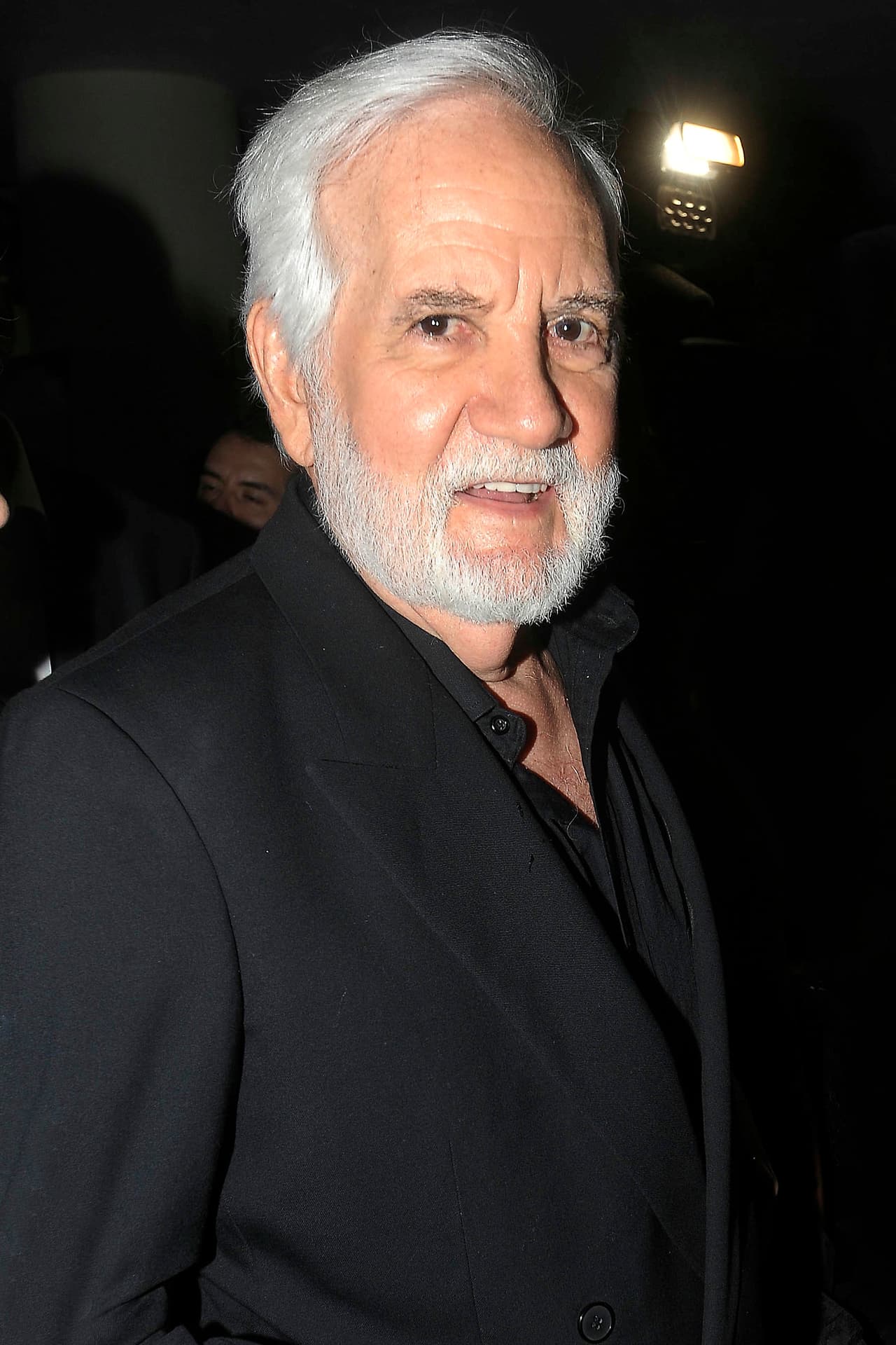 Ricardo Blume fue quien interpretó a 'Fernando', a quien 'María' le decía 'Tío Güero'. Él continúa en la actuación, la última vez que lo vimos en Univision fue en 
<i>Muchacha italiana viene a casarse</i>.