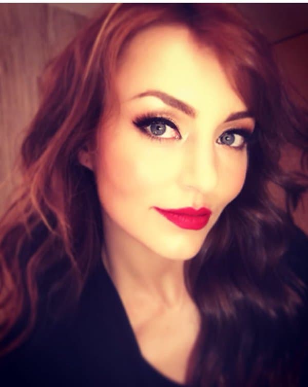 Eso sí, nos sorprendía con sus cambios de looks. Un día nos impactaba como Ana Leticia.