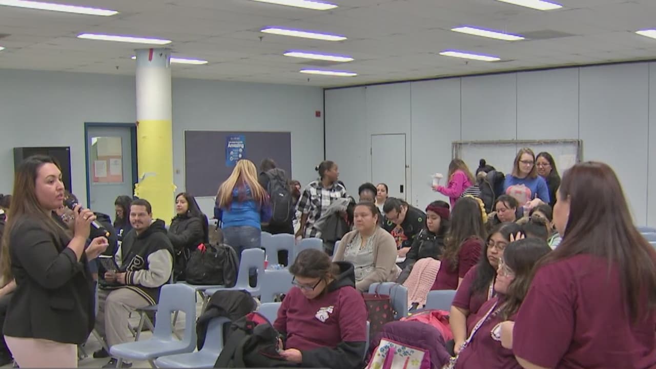 Madres en Chicago buscan que la población participe en el Censo 2020