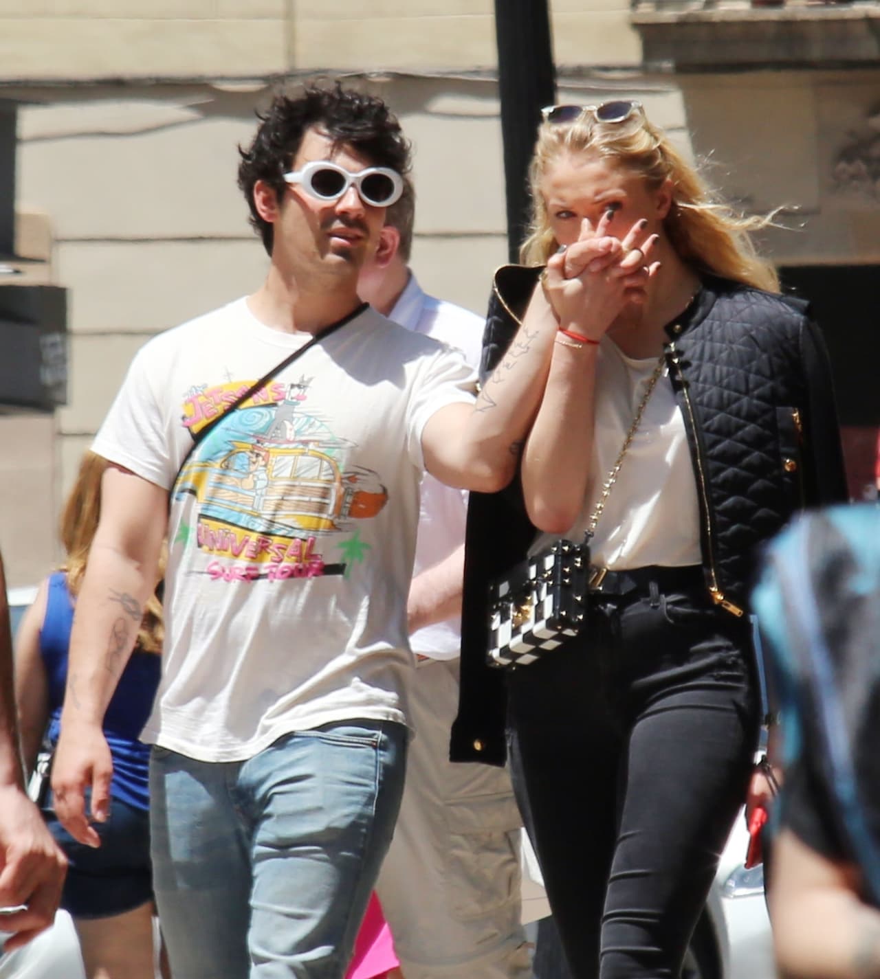 Tras anunciar su compromiso en octubre pasado a través de sus cuentas de Instagram, el hermano menor de Joe no dudó en felicitarlo. "¡Ah! Enhorabuena a mi hermano... y a mi próxima cuñada por el compromiso. Los quiero muchísimo a los dos", escribió Nick en su cuenta personal.