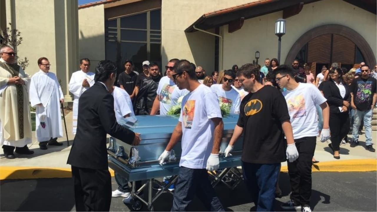 Con camisetas de superhéroes, dan el último adiós al pequeño Anthony Ávalos