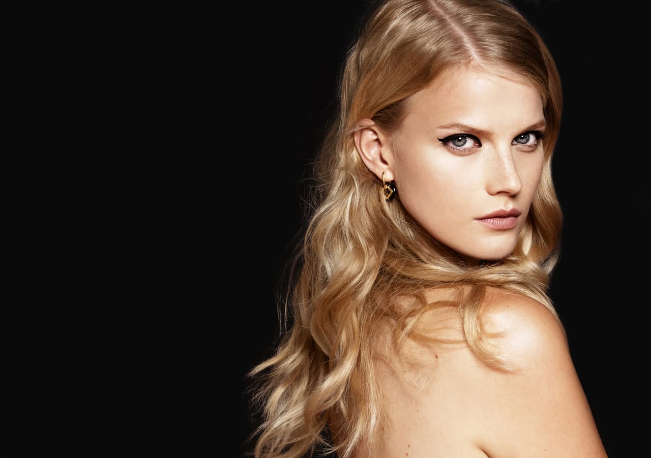 Te erguirás con seguridad, que no es lo mismo que arrogancia o altanería, y te propondrás sobresalir en lo que estás haciendo, tanto en un trabajo nuevo, si perdiste el que tenías, o en una relación en la que cada cual tendrá su lugar.