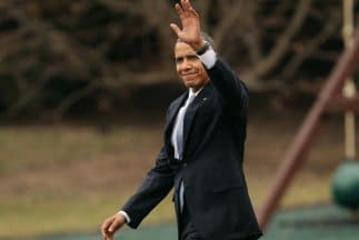 Obama impulsa el pago de horas extras a más trabajadores