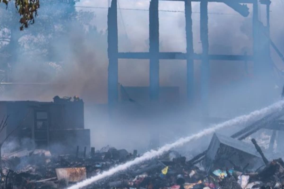 La casa quedó completamente destruida y todas las pertenencias de los habitantes. No hubo más víctimas afectadas.