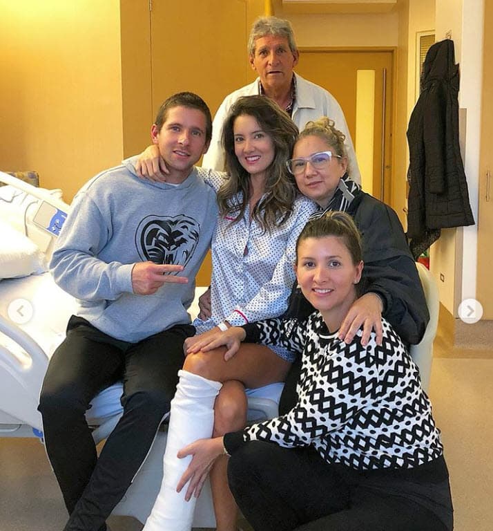 Esto sucedió tras una alteración vascular derivada de la cirugía para retirarle el tumor. Este estaba muy cerca de la arteria aorta, la vía principal por la que la sangre oxigenada corre por el cuerpo. 
<br>