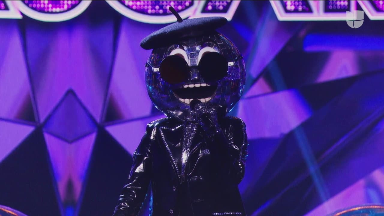 El segundo personaje en salir al escenario fue Disco Ball.