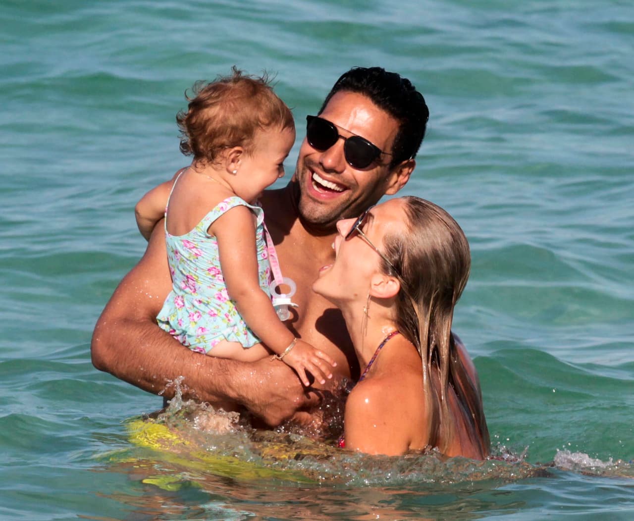 A la peque le encantó el agua.