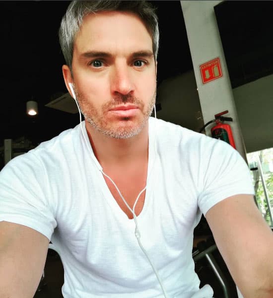 Y es que el hijo del histrión tuvo que acudir a terapia psicológica: "Está muy chiquito, justo hoy tuvo terapia y yo estaba grabando, por ahora la psicóloga ha dicho que debe de tener un problema de adaptación porque es un niño muy sensible. Fue un shock para mí, pero está bien, uno hace cualquier cosa porque sus hijos estén bien y ellos no pasen por esto".