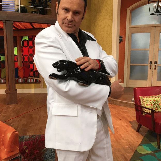 Algunos tienen perro, otros gato o un lorito. Pero Alan Tacher tiene una pantera.