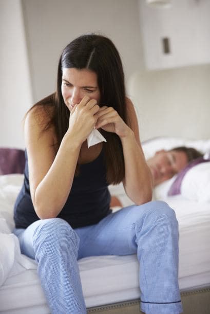 Las relaciones en las que sucede esto tienen un severo problema de violencia psicológica que muchas veces no se percibe porque se muestra de forma pasiva y no es difícil que quien se encuentra controlado carezca de todo apetito sexual.