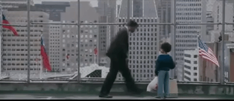 'En busca de la felicidad' fue dirigida por Gabriele Muccino y fue estrenada en 2006. La trama de la película está basada en la historia de Chris Gardner.