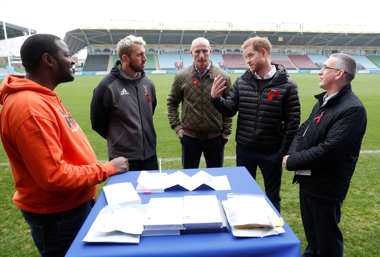 El príncipe Harry habló acerca de la importancia de contar con un vocero como Thomas para promover la importancia de hacerse las pruebas de detección: "Hemos estado buscando a alguien así, posiblemente alguien más guapo", dijo a modo de broma.