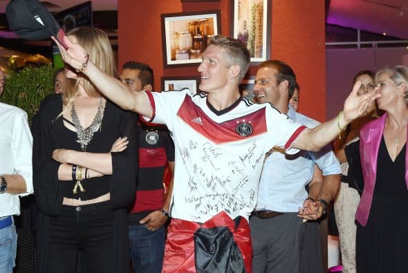 Bastian Schweinsteiger y su novia Sarah Brandner.