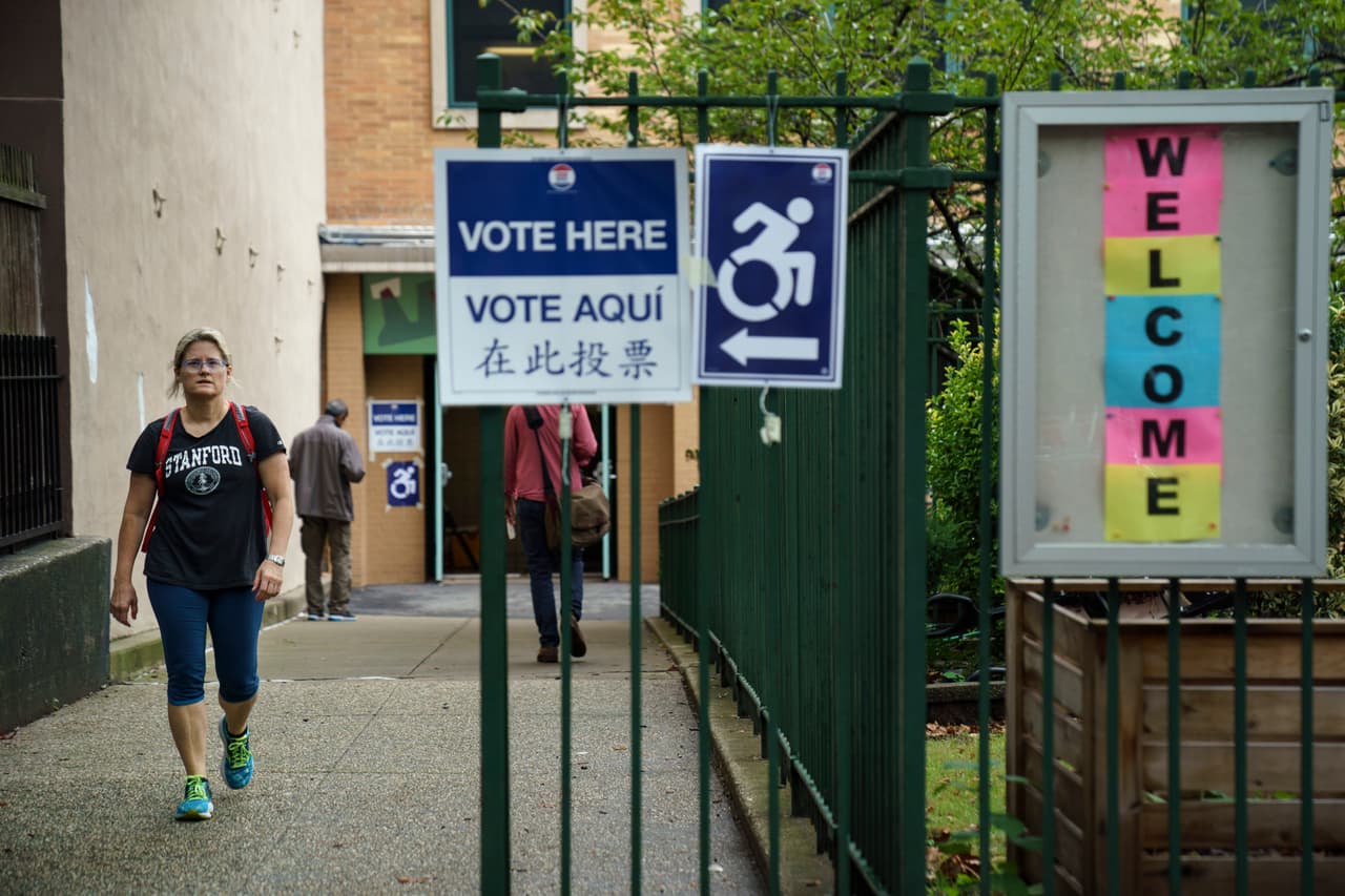 Un proyecto de ley permitiría que los votantes se registren automáticamente en agencias estatales