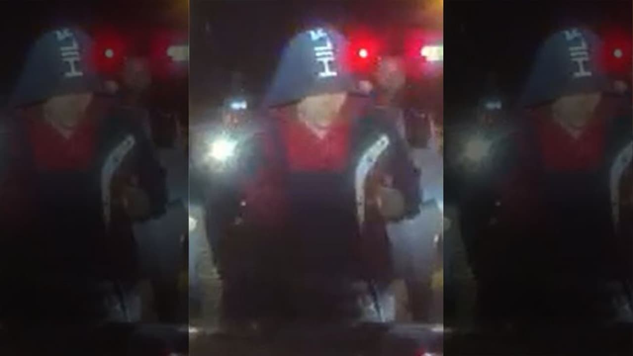 La policía dijo que los informantes pueden permanecer en el anonimato llamando a Atlanta Crime Stoppers al 404-577-TIPS (8477). Las personas que llaman podrían ser elegibles para recompensas por consejos que conduzcan a arrestos y acusaciones.