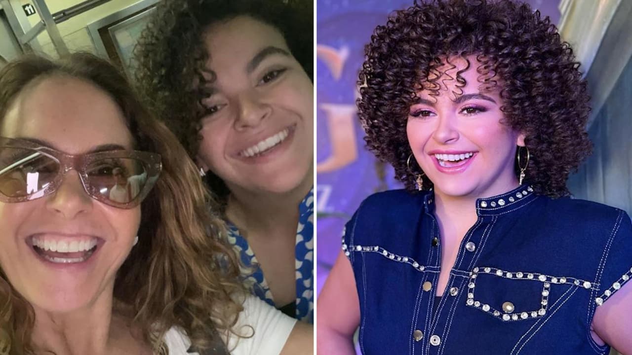 "Creo que por el cariño que nos tenemos, 
<b>yo me imaginó que no (me lo ofreció) por ser hija de quien soy</b>, sino por, intentaré ser lo más modesta posible, por el talento que tengo", contó al diario mexicano El Universal sobre su cercana relación con el productor Juan Torres.
<br>