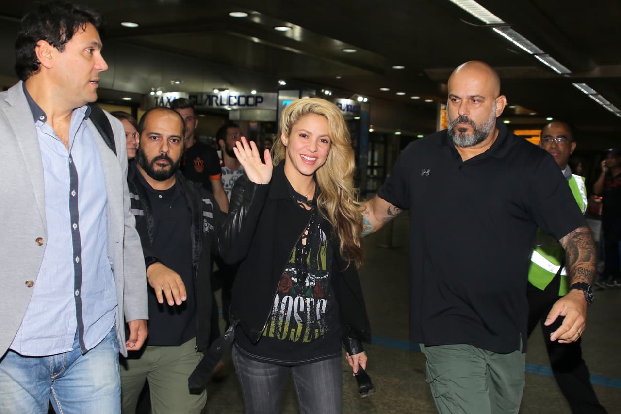 Y varios fans en el aeropuerto quedaron felices con su presencia.