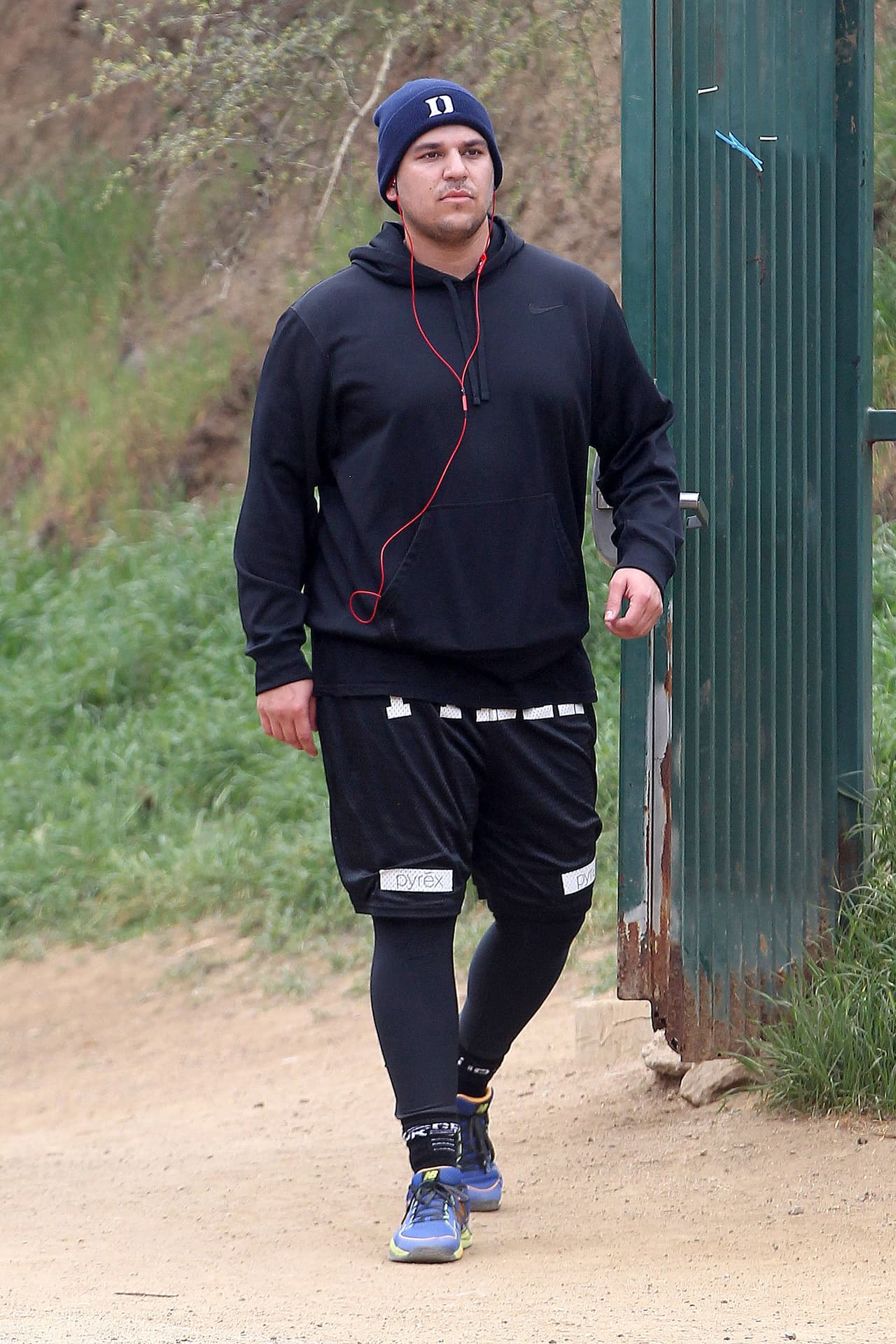 Esta nueva relación tiene muy molestas a sus hermanas, sobre todo a Khloé, quien ha dejado ver su enojo en Twitter. La que tampoco está nada contenta es Kylie, novia de Tyga, ex pareja y padre del hijo de Blac Chyna.