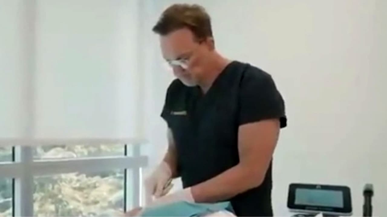 Nueva víctima denuncia a médico de Miami acusado de agresión sexual a una paciente