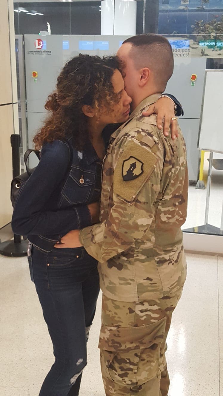 “Me siento tranquila. El proceso de preparar la familia fue muy bueno. Nos dieron muy buenas orientaciones y nos prepararon bien. Estoy muy orgullosa de él,” dijo Daniska Acabeo Quinones, quien está en su sexto mes de gestación y es la esposa de Santos Morales.