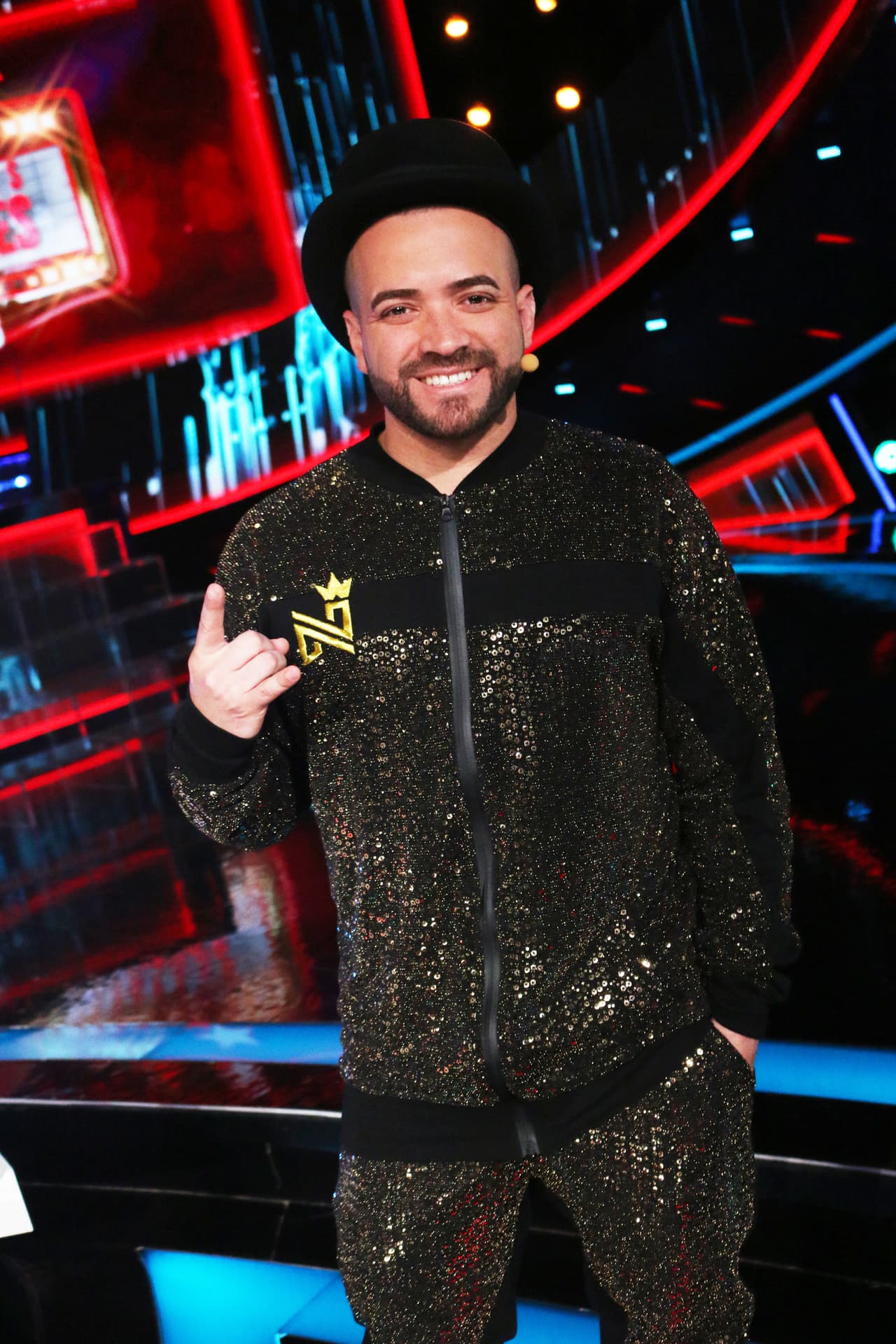 "Tengo un montó de 'tennis', de pantalones. Yo tato de combinar lo que me regalan con lo que ya tengo", explicó.