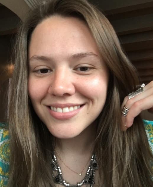 En sus redes sociales comparte selfies como esta, en donde deja claro que posar al natural puede ser uno de los grandes privilegios que se puede dar cualquier mujer.