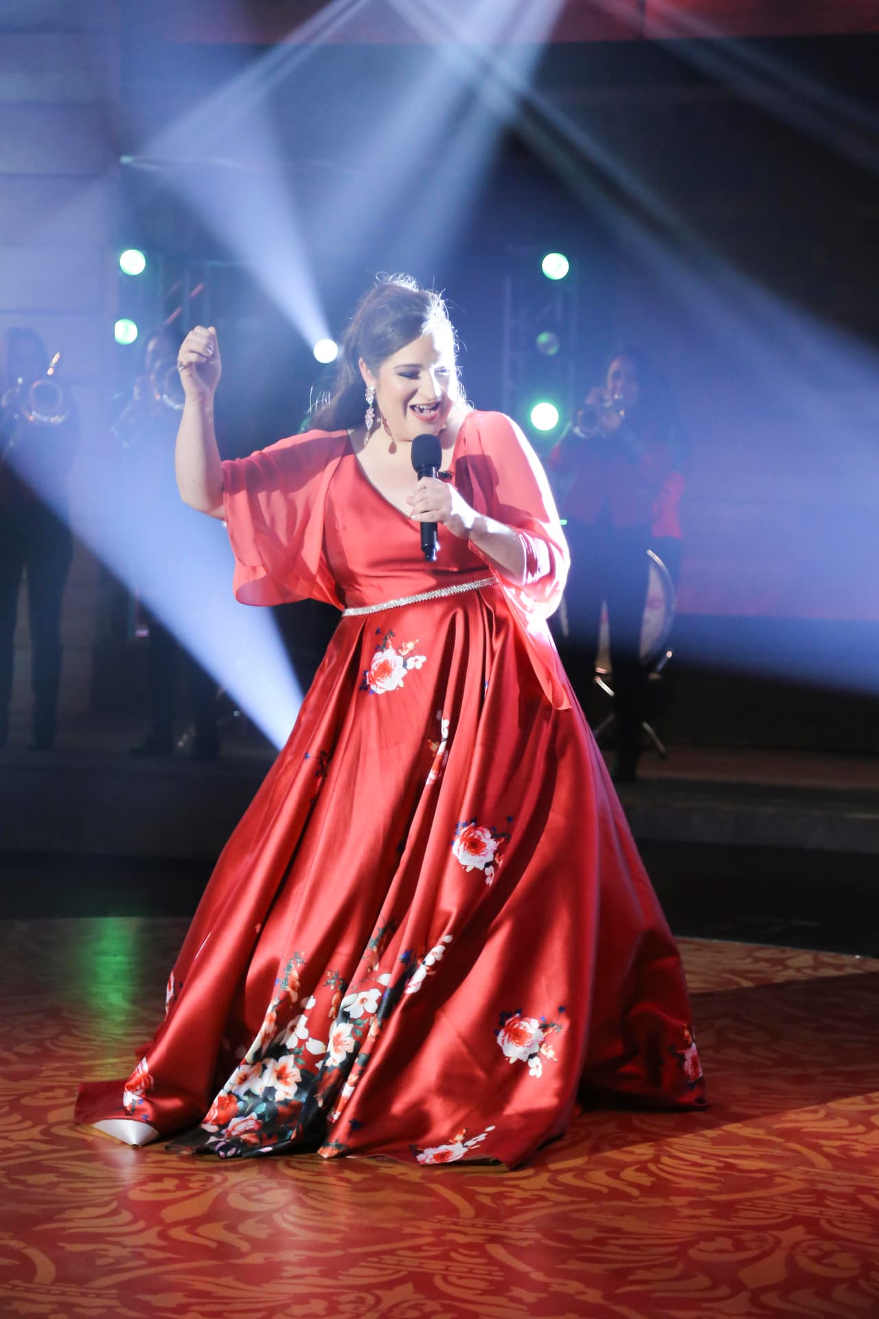 Beatriz Delgado fue bienvenida al Team Recodo cantando 
<a href="http://www.univision.com/shows/la-reina-de-la-cancion/beatriz-delgado-fue-bienvenida-al-team-recodo-cantando-que-te-ruegue-quien-te-quiera-video">'Que te ruegue quien te quiera'</a>.
