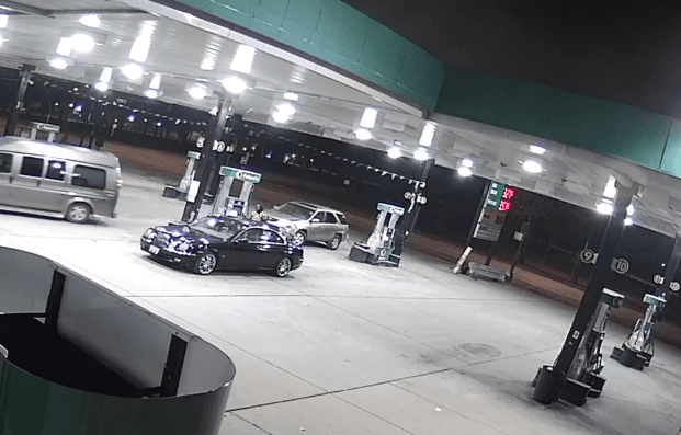 Piden ayuda para identificar a presuntos responsables de robo a mano armada en la línea rosa de CTA