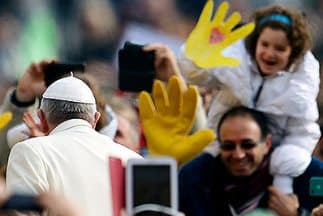 Ultiman viajes donde le pedirán al Papa que le diga a Obama que pare las deportaciones