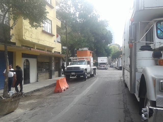 A pesar del incidente, la producción de Cuarón sigue apartando lugares de estacionamiento.