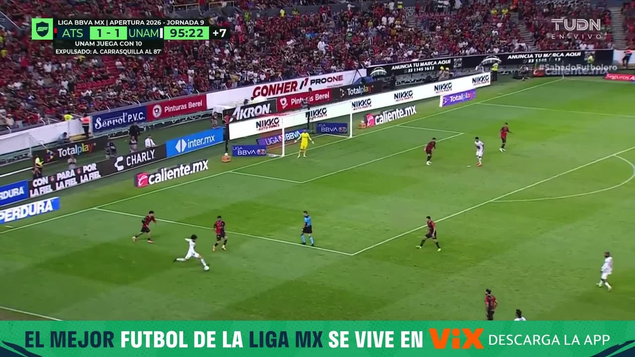 ¡Quítate árbitro! centro de Huerta que tapa Oscar Mejía García