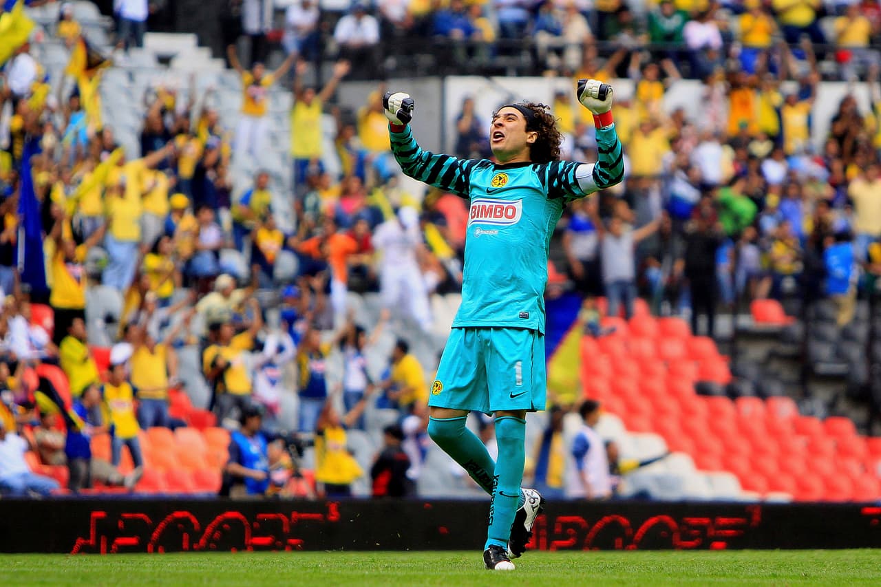 Pereo volvió una mala racha pues cayeron en el torneo interliga 2008-2009 y después tres caídas consecutivas volvieron a ganar 1-0 en el Apertura 2009. Enseguida, dos derrotas y un empate que cerraron su participación en México antes de emigrar al futbol europeo.