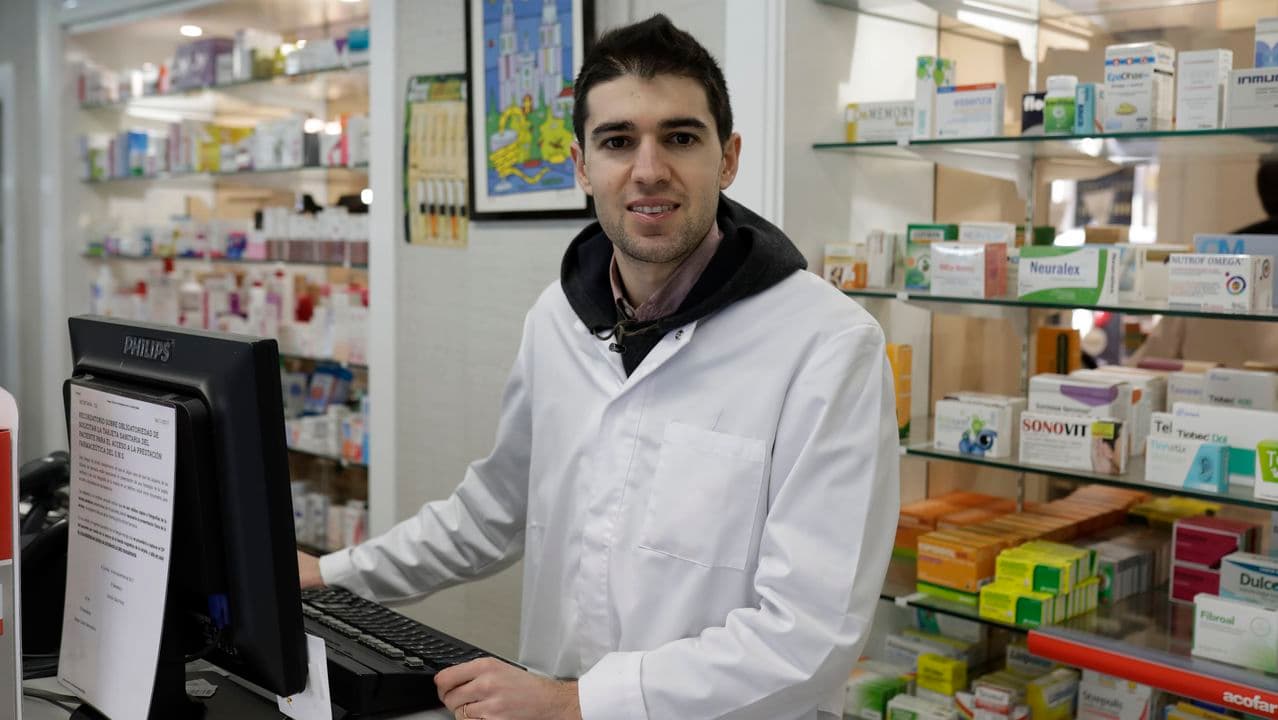 No todos los héroes usan capa... la historia de Toni Dovale