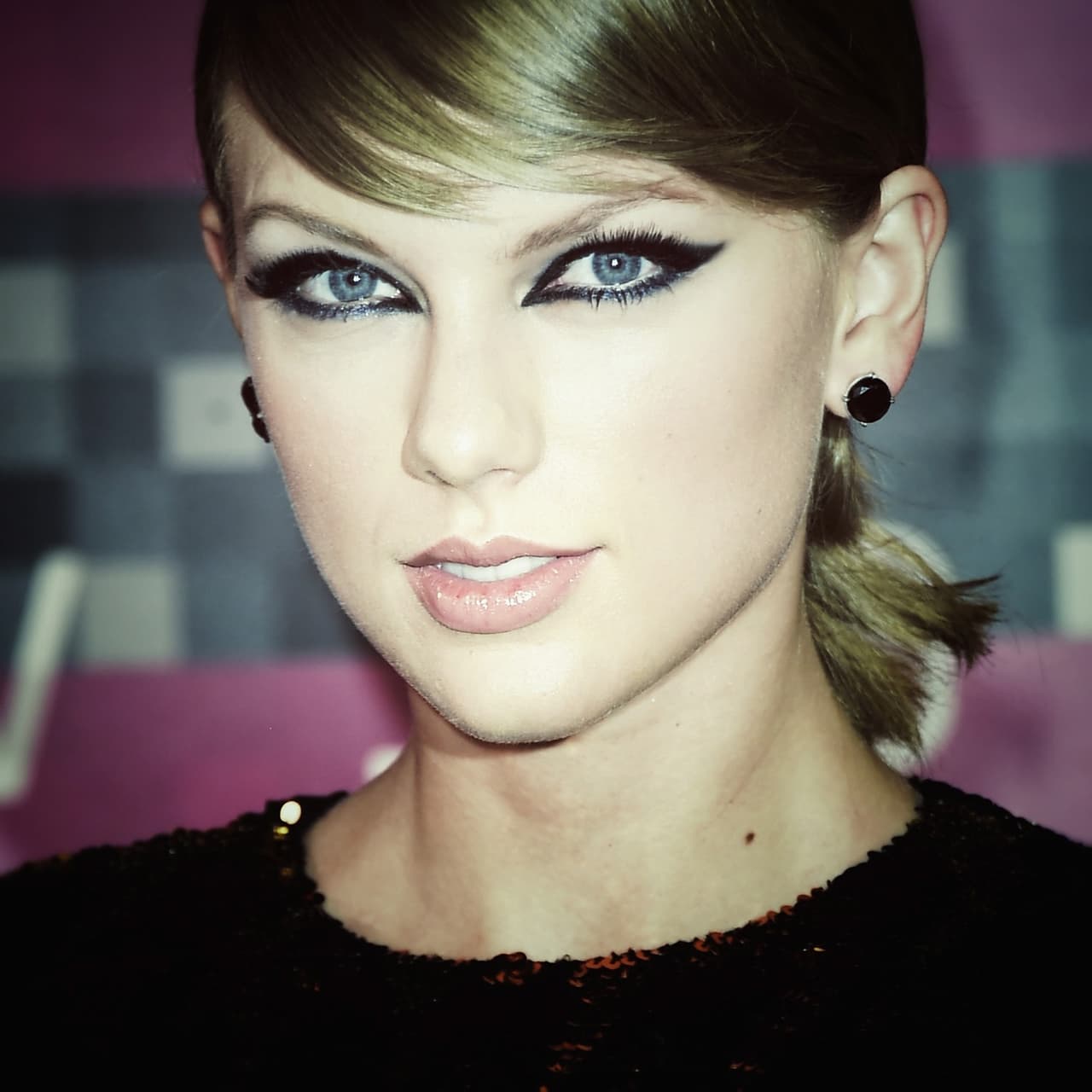 "¡Es Taylor Swift! ¿Hace falta que diga nada más?", declaró el portorriqueño en entrevista con Entertainment Tonight.