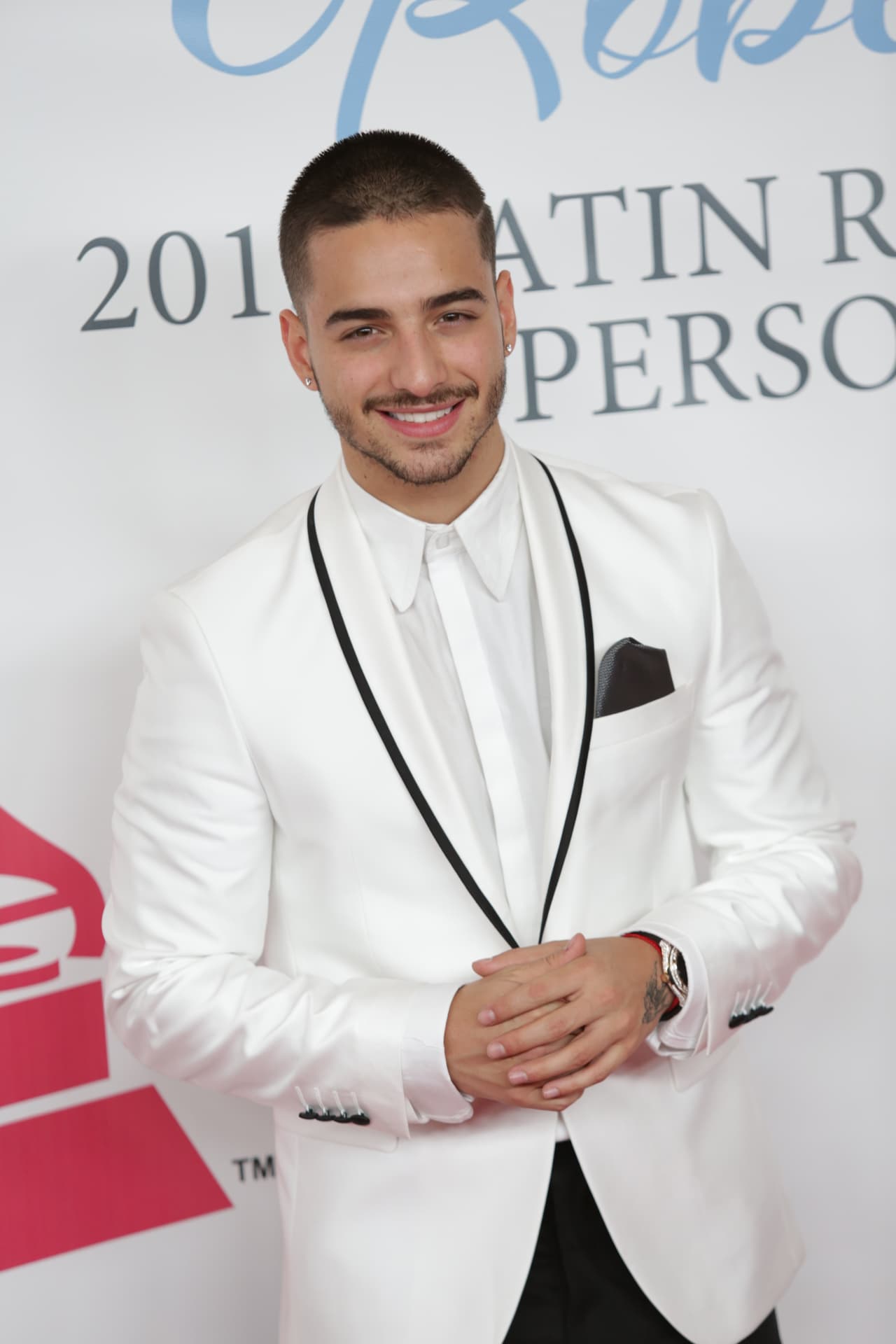 Una alfombra donde predominó la pureza del blanco, así estuvo la ceremonia de Persona del Año donde el homenajeado fue Roberto Carlos.