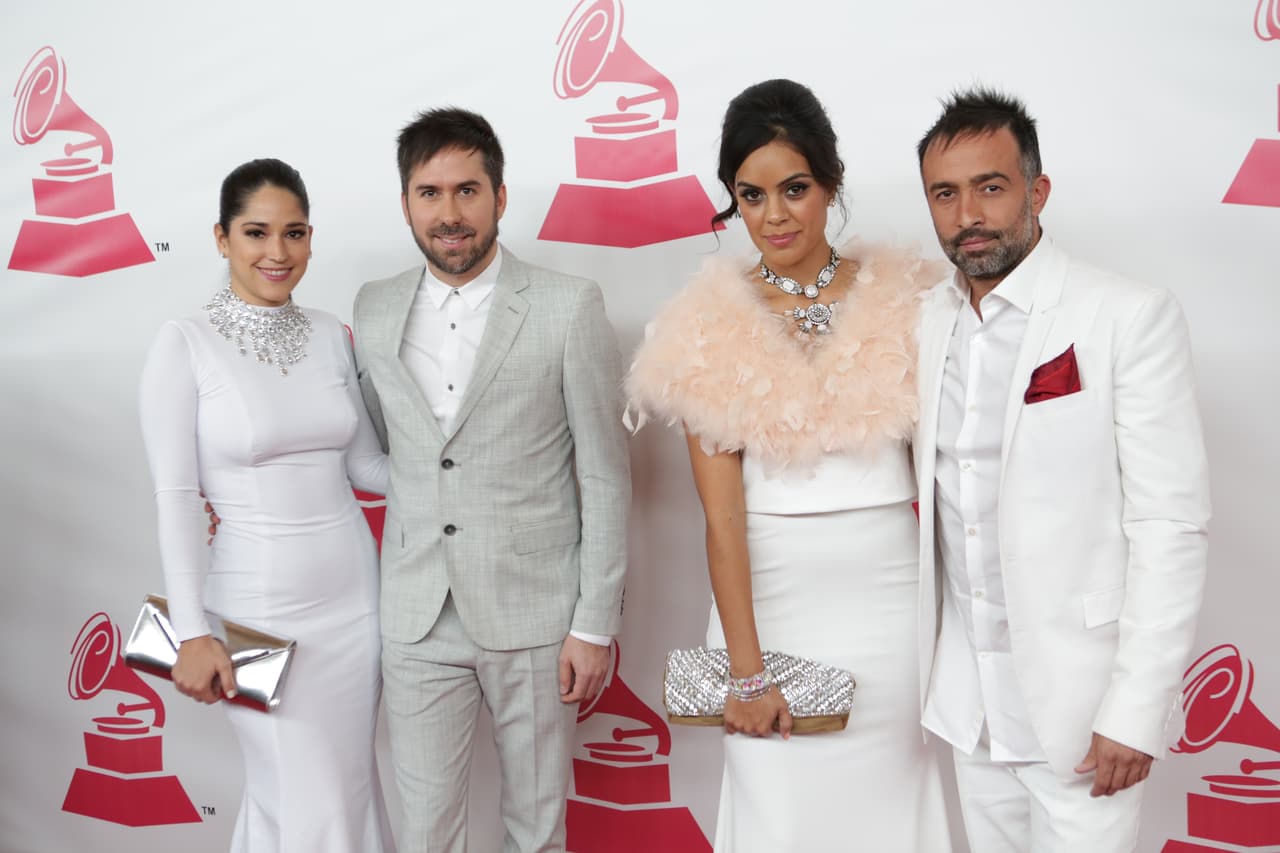 Una alfombra donde predominó la pureza del blanco, así estuvo la ceremonia de Persona del Año donde el homenajeado fue Roberto Carlos.