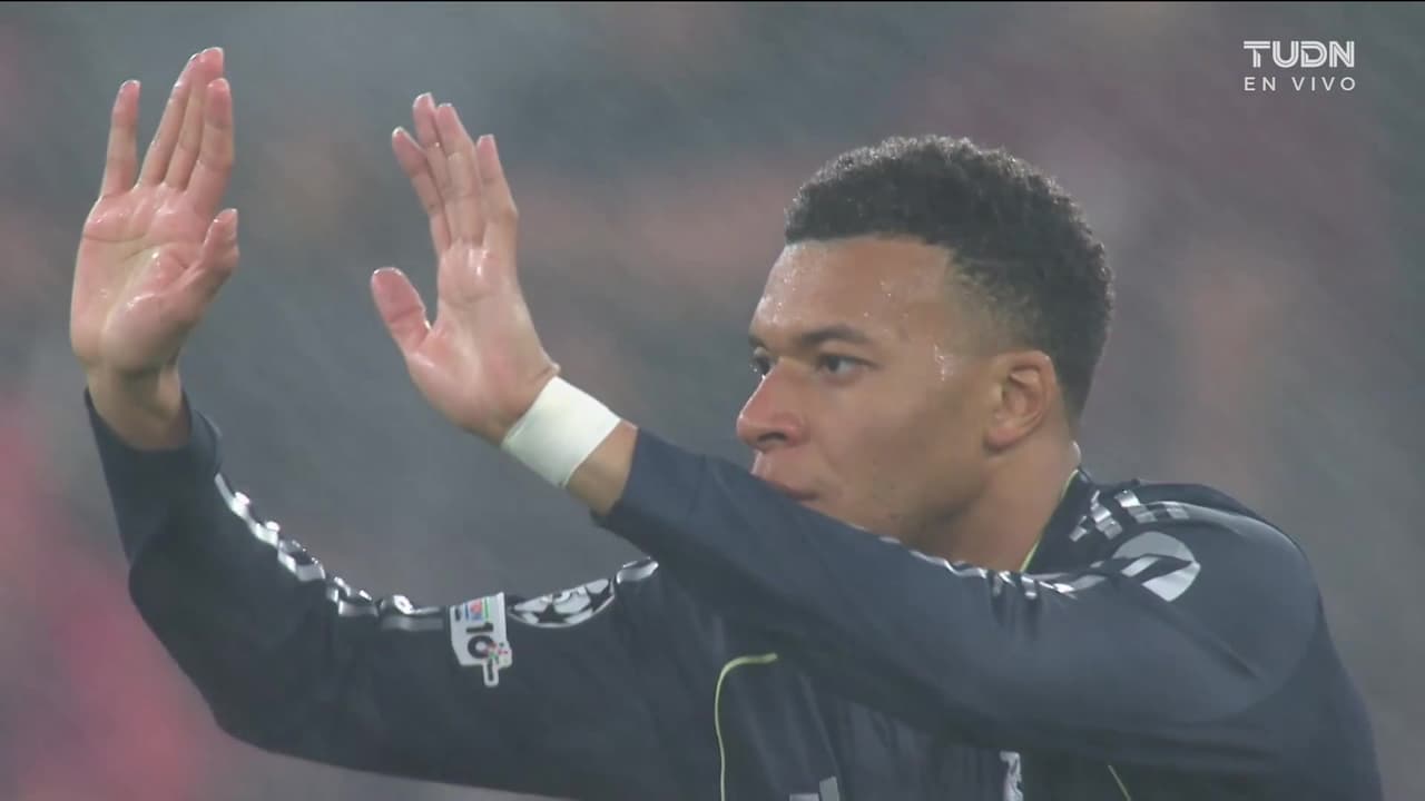 ¡Golazo de Mbappé! Real Madrid se pone a 1 gol del Benfica