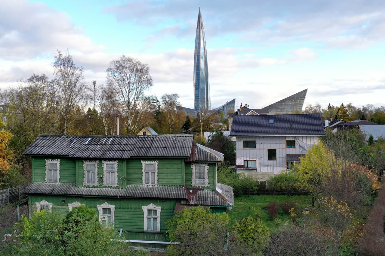 <b>Primer Lugar: Lakhta Center, San Petersburgo, Rusia.</b> Sus 1,515 pies de altura (unos 462 metros) la hacen la torre más alta de de Europa y el decimocuarto edificio más alto del mundo, según Emporis.