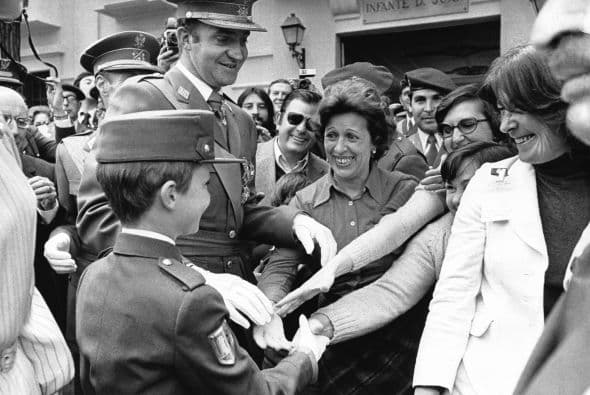 El 22 de noviembre de 1975 fue el primer acto oficial al que asistió.