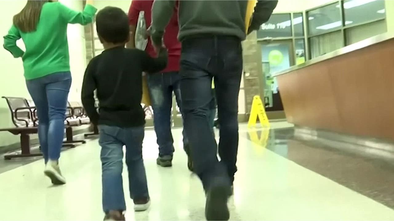Miles de niños migrantes sin abogados: ¿Qué cambia y cómo proteger sus derechos? Una abogada nos explica