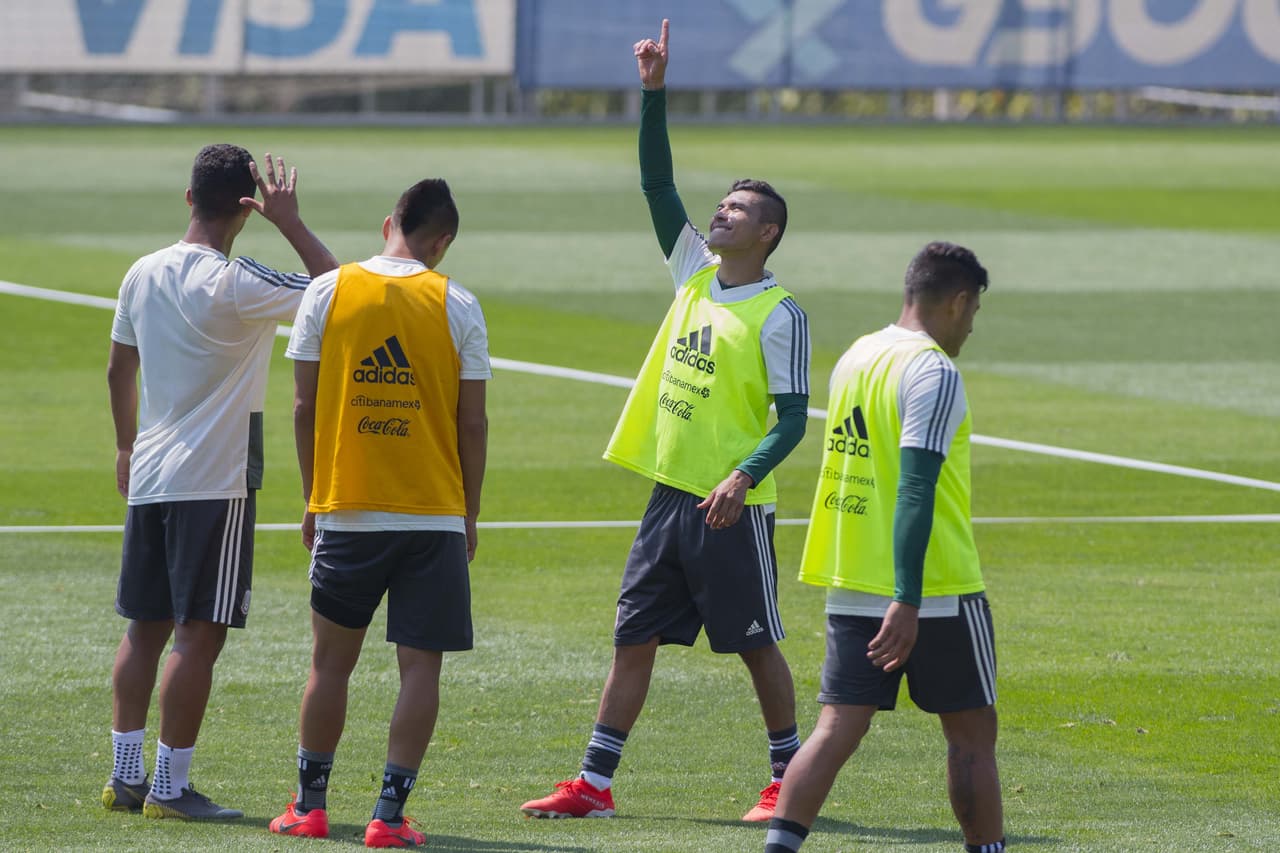 El argentino Gerardo Martino, técnico de la 
<b>Selección Mexicana</b>, realiza ajustes con los 
<a href="https://www.univision.com/deportes/futbol/mexico/los-rostros-de-gerardo-tata-martino-en-la-rueda-de-prensa-de-cara-a-la-copa-oro-fotos" target="_blank">jugadores de su convocatoria</a> para la 
<b>Copa Oro</b>, su primer reto en un torneo oficial con el 'Tri'.