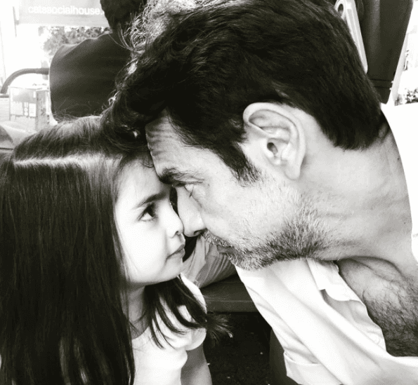 Junto a Alessandra Rosaldo, Eugenio procreó a la pequeña Aitana, quien nació en 2014.