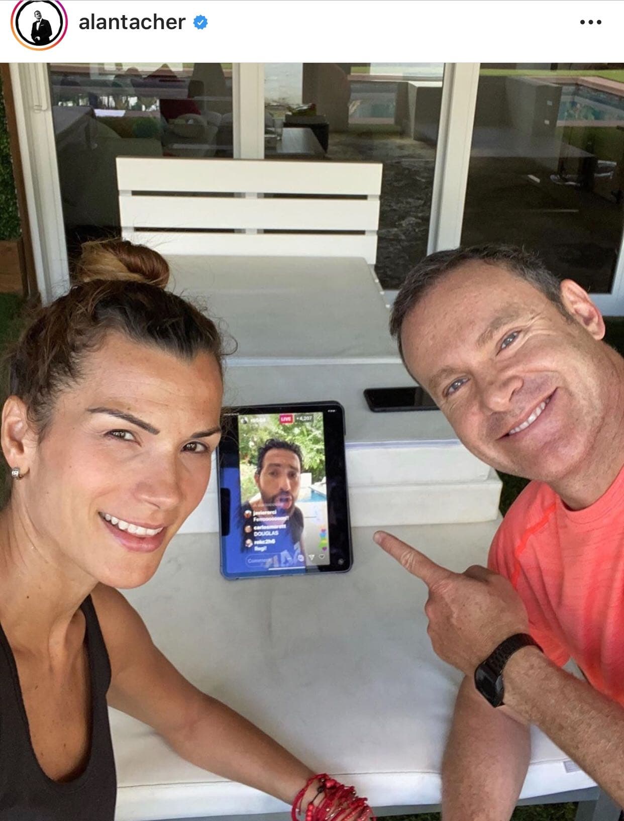 Además de degustar el pastel de cumpleaños. Tacher y su esposa también aprovecharon el encierro para hacer ejercicio, ya que desde hace tiempo forman parte de un plan de acondicionamiento físico y mental.