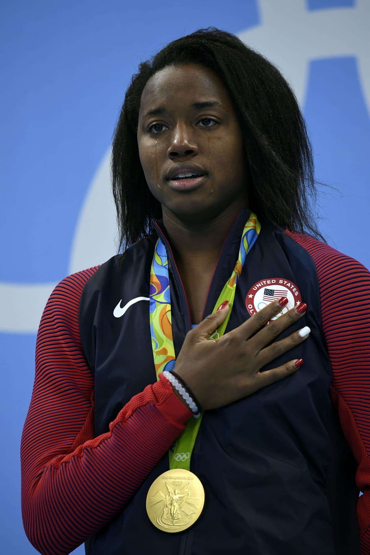 Simone Manuel, del equipo de natación de Estados Unidos, consiguió dos medallas para su país en los juegos de Río. Pasa a la historia como la primera nadadora afroamericana en obtener una presea olímpica para su país.