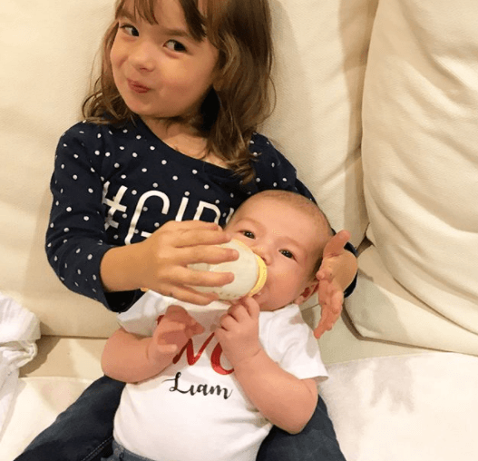 La pequeña Michelle también es muy feliz como hermana mayor, y su mami "agradeció a Dios" por su hermosa familia.