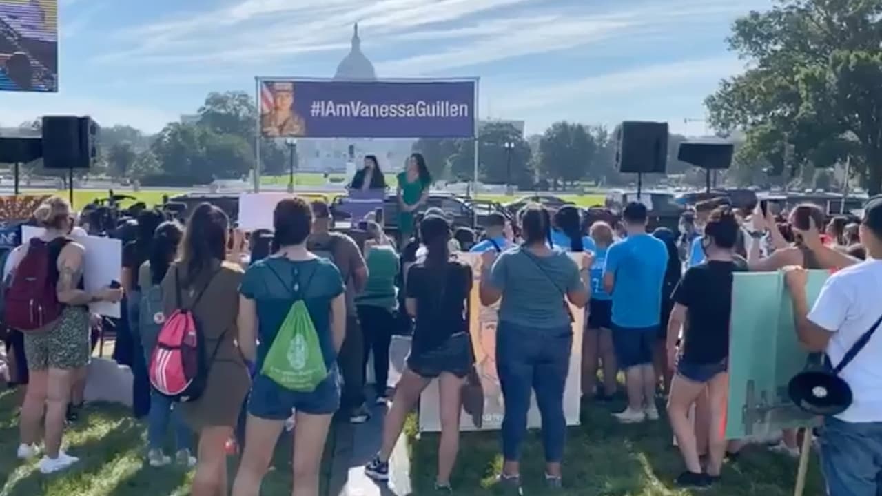 Los restos de la soldado hispana
<a href="https://www.univision.com/local/houston-kxln/nena-ellos-encontraron-partes-esto-fue-lo-que-un-soldado-y-su-novia-le-hicieron-a-vanessa-guillen">fueron encontrados cerca al río León en Texas</a> luego de meses buscandola.